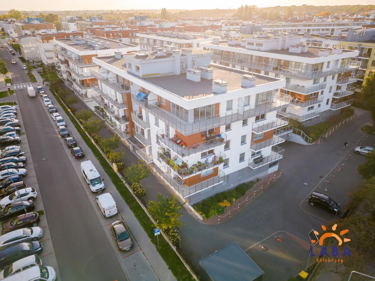 Laba Kolobrzeg Apartamenty Bursztynowe Z Miejscami Postojowymi Exterior photo